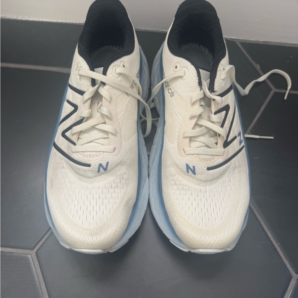 New Balance Fresh Foam X More v4 Sea Salt Ice Blue
